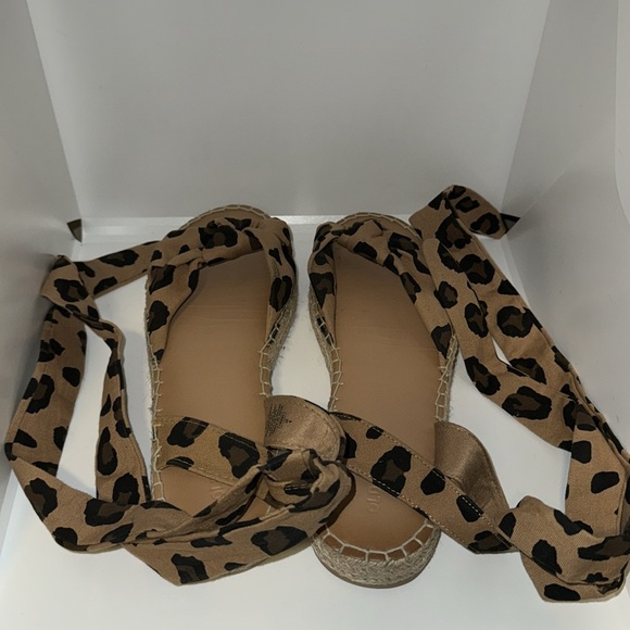 OLD NAVY Sandals Ankle Tie Lace Up Leopard Print Platform Espadrilles Women’s 8 - Picture 9 of 11